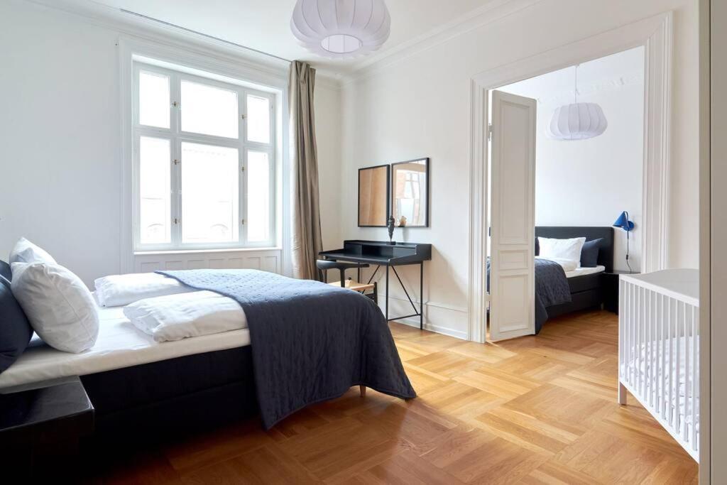 Spacious 3 Bedroom Manor Flat Next To Tivoli Copenhagen Luaran gambar